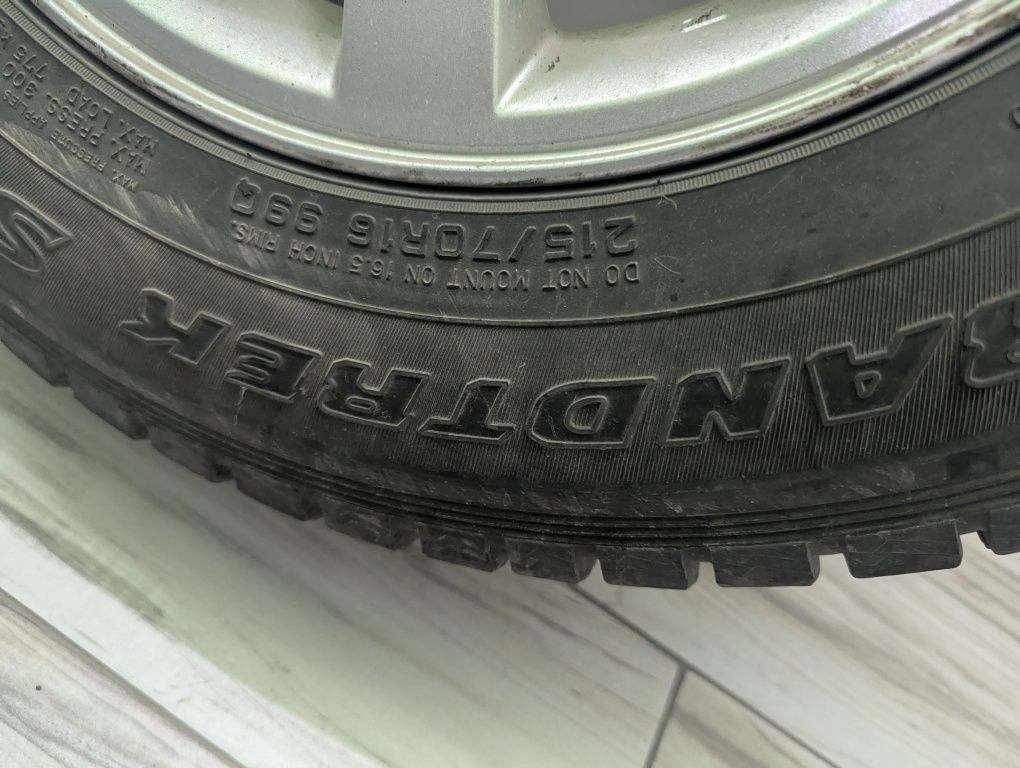 Шини з дисками 215.70р16. зима. 5*100. Обмен на зиму 245.60.R18.