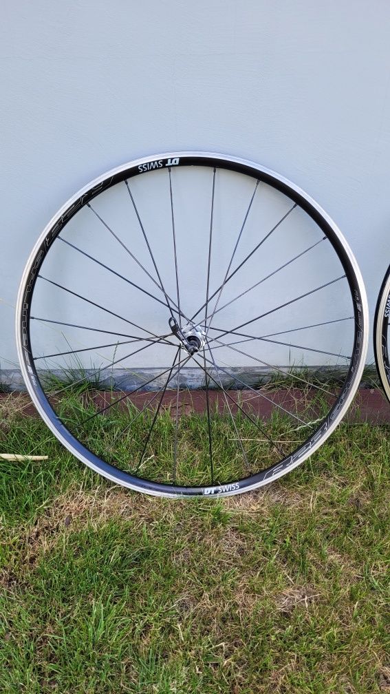 Koła dt swiss spline r23 szosa