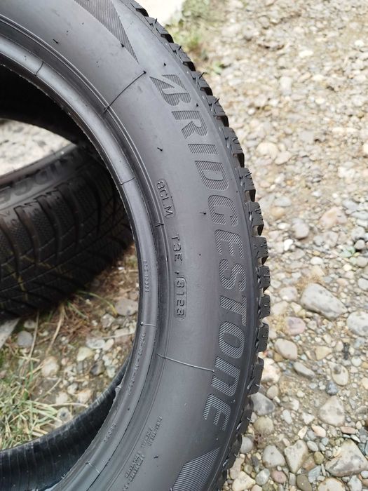 Резина (шини) зимові 215-55-17 Bridgestone з Німечини