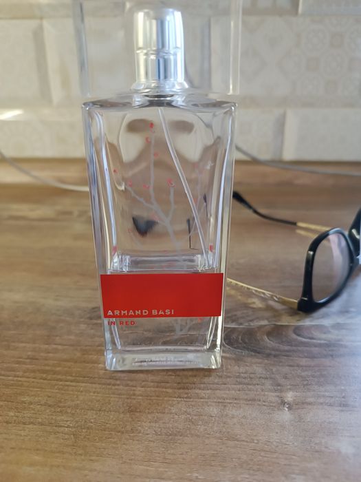 Парфуми Armand basi in red