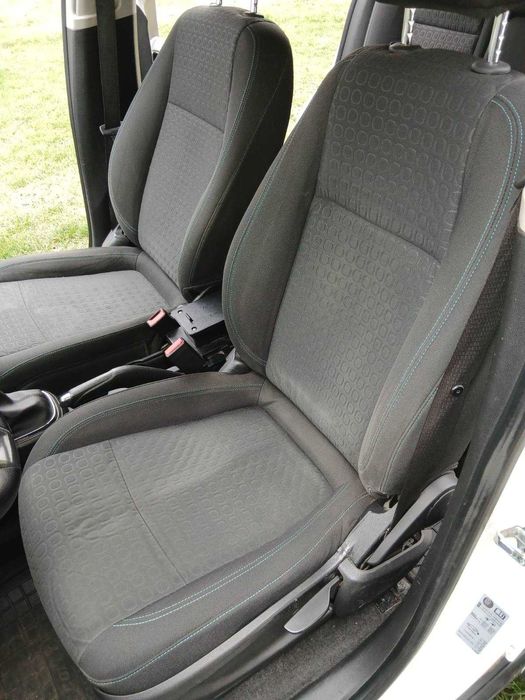 шевроле трекер 2013 год