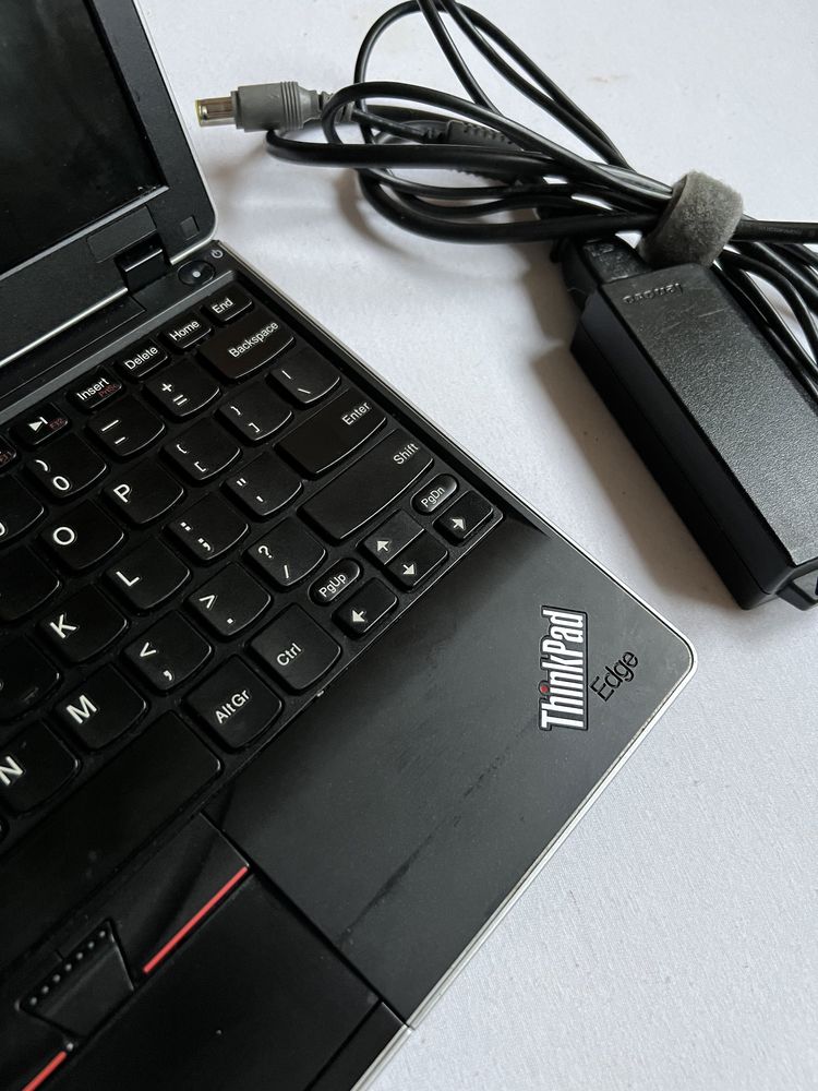 Lenovo ThinkPad Edge 11'' I3-U380 1.33GHz Win 7 0328-5EG