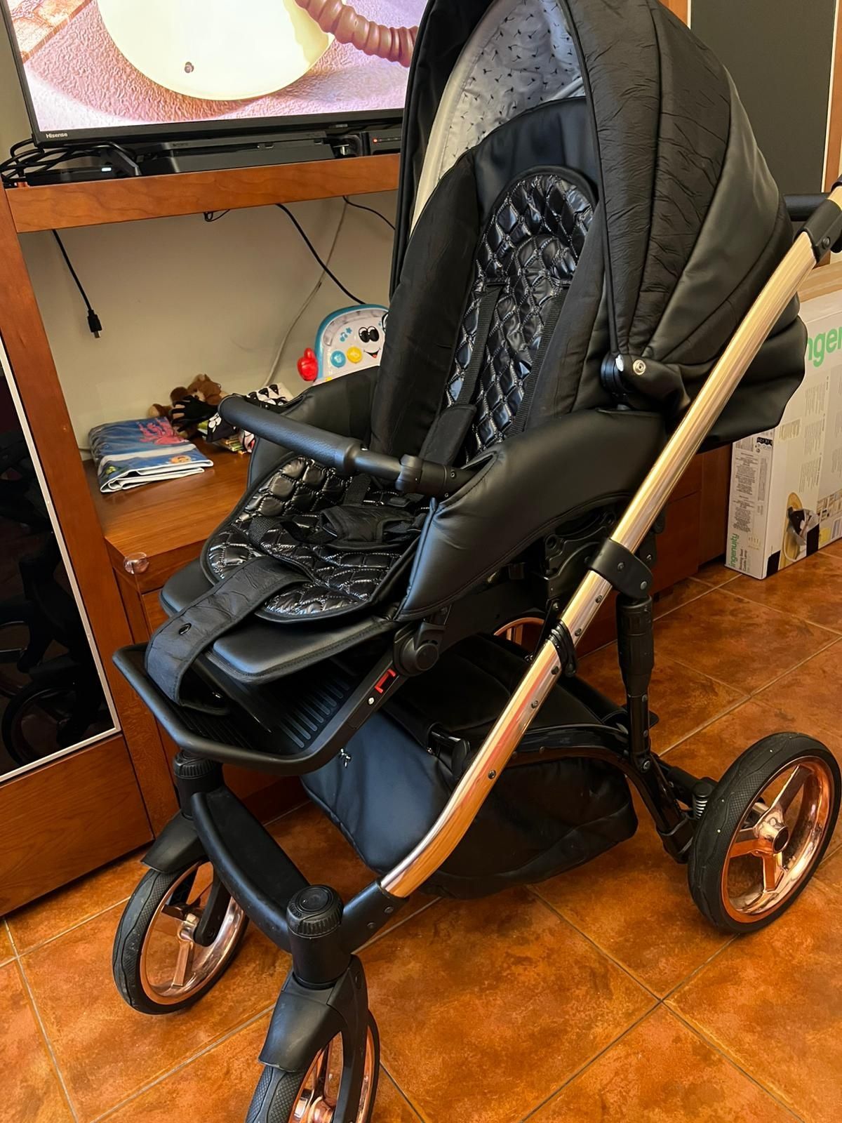 Carrinho de bebé  3 em 1 + base de isofix