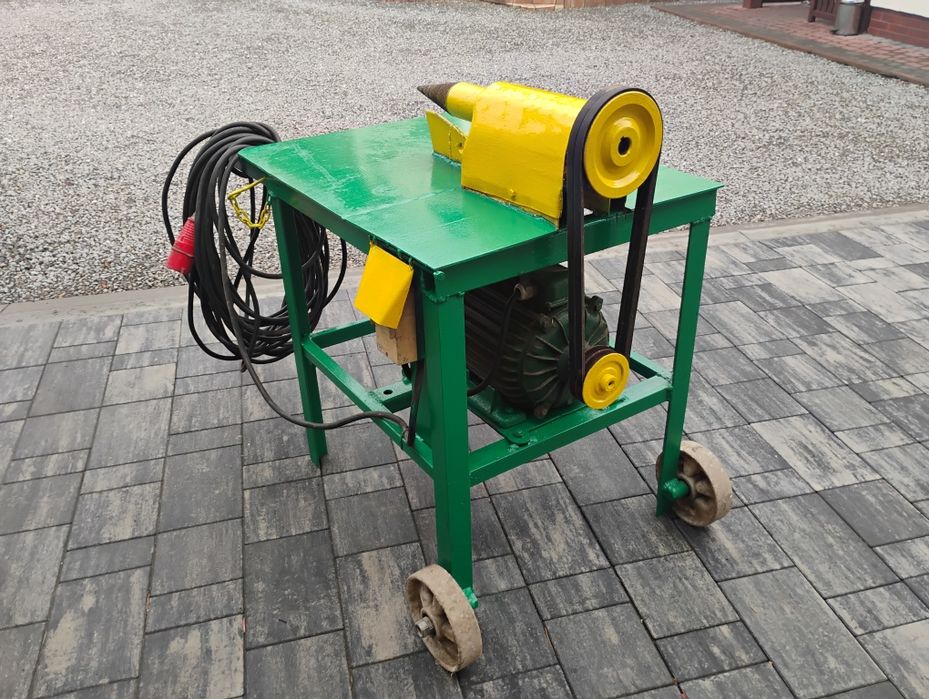 Świder łuparka rębak do drewna rozdrabniacz