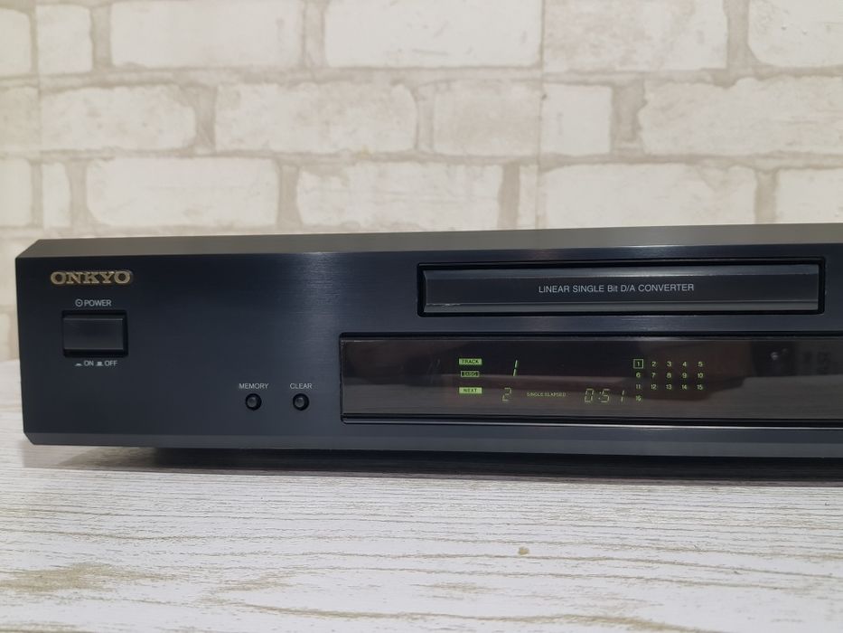 Програвач CD дисків ONKYO DX-7333, б/у з Німеччини