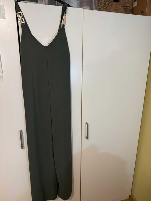 Macacões Preto e Verde - Tamanho L