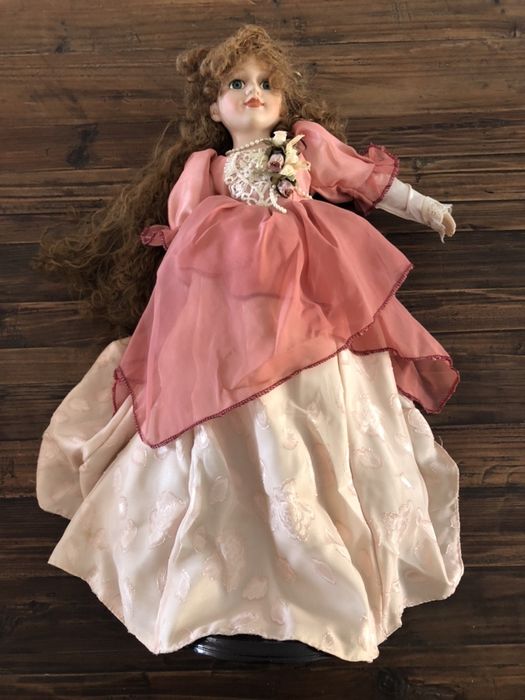 Bonecas de porcelana