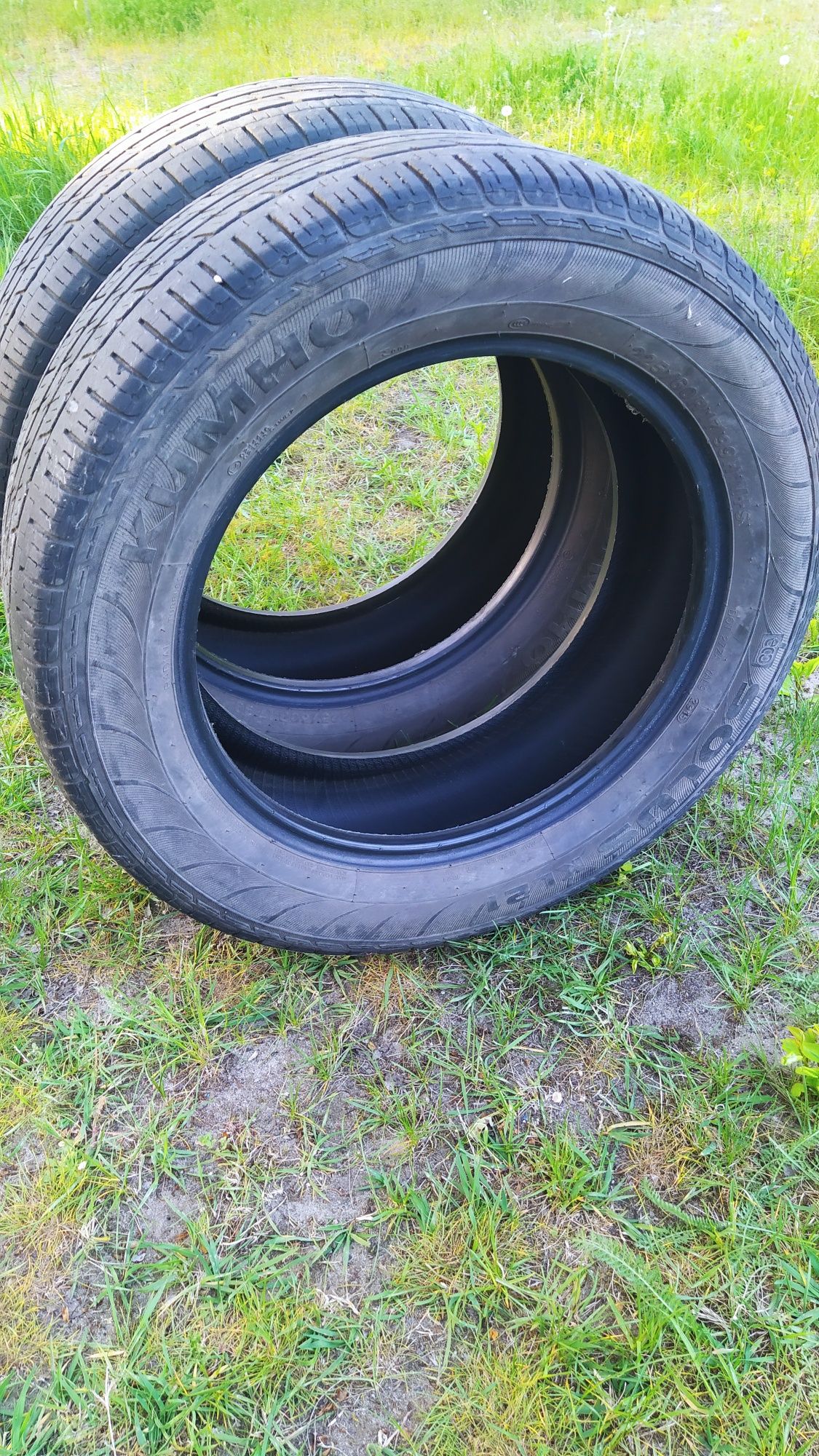 Продам два колеса 225/60r17