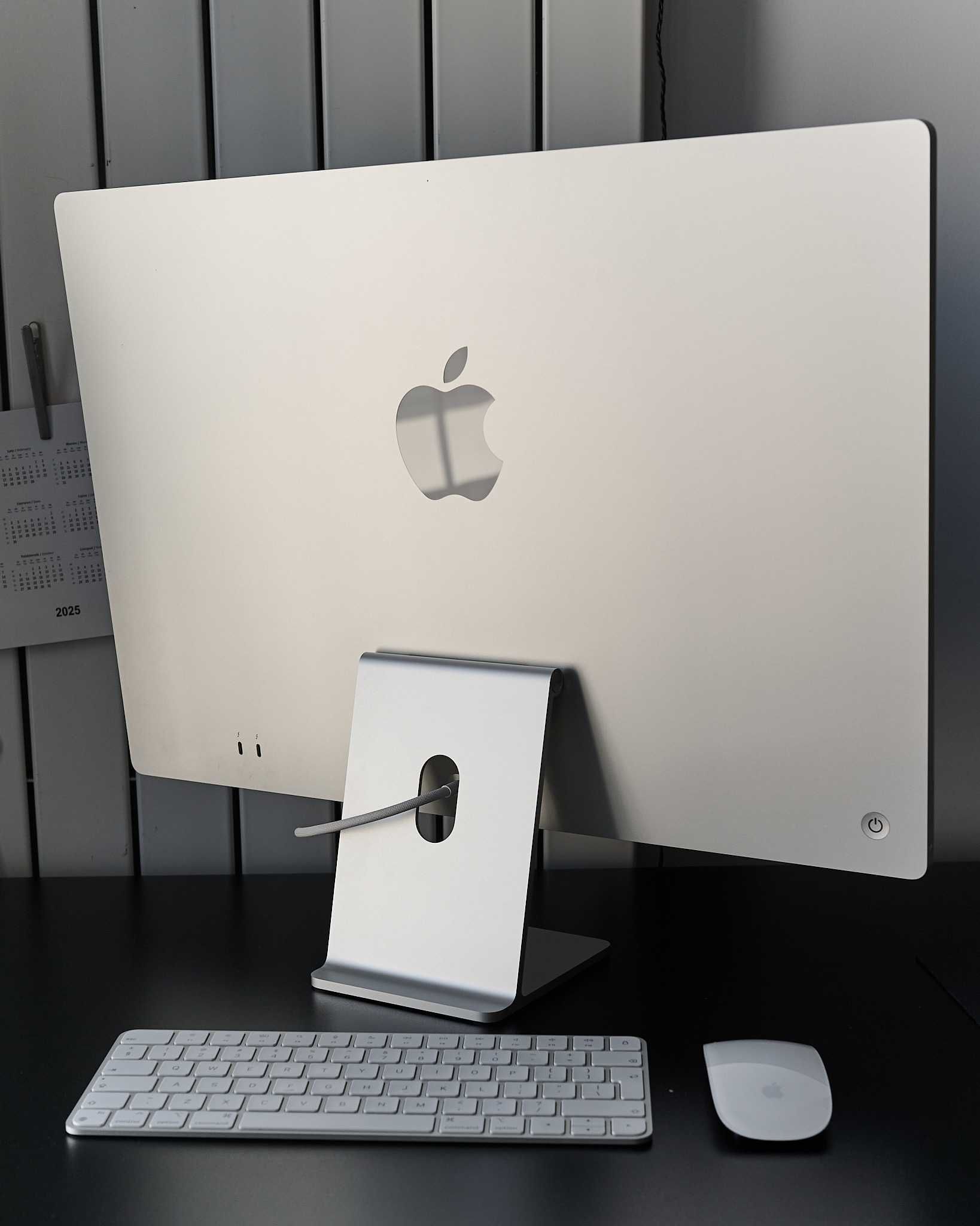 iMac 24" M1 RAM 8Gb SSD 256Gb Srebrny