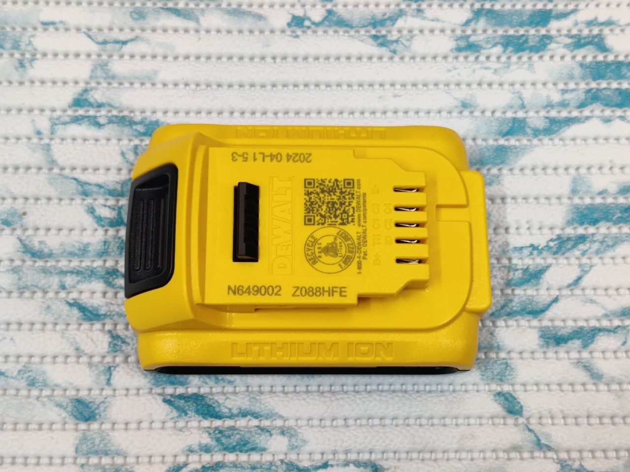 Акумулятор, батарея DEWALT 2Ah DCB203. 20V. 2024 рік!
DeWALT DCL043
De
