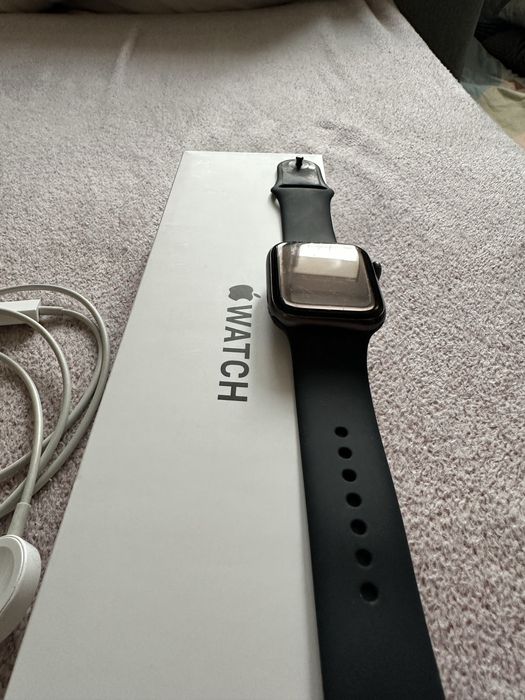 Годинник  Apple Watch SE44