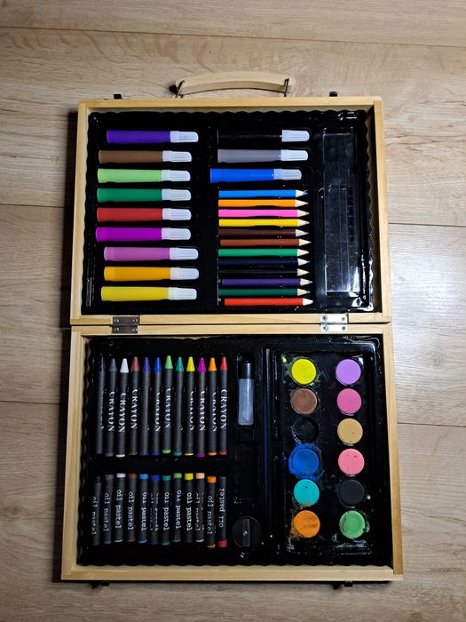 Zestaw plastyczny szkolny, kredki świecowe, ołówkowe, flamastry, farby