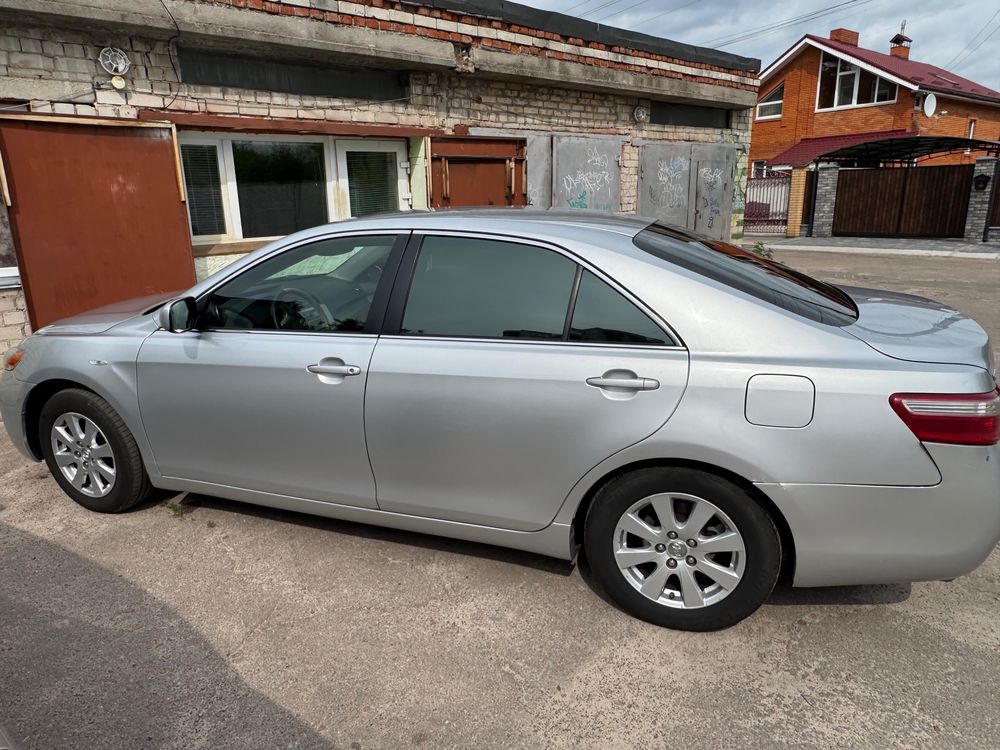 Продам Toyota Camry 3,5