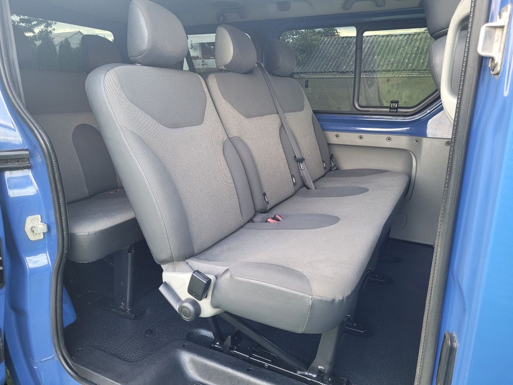 WYNAJEM BUSA Renault Trafic 8-io i 9-io osobowy. Klima, HAK / WOLNE TE