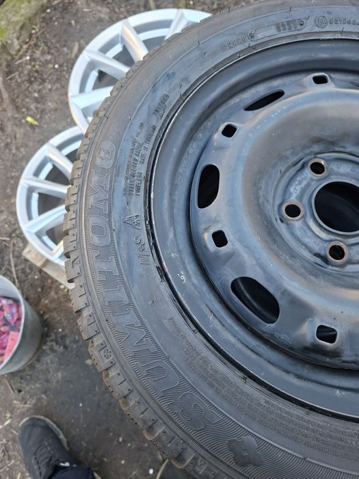 Колеса Шкода Фабия. 5/100/14. J6. Et43. Dia57,1.  Шины Зима 185/60/14.