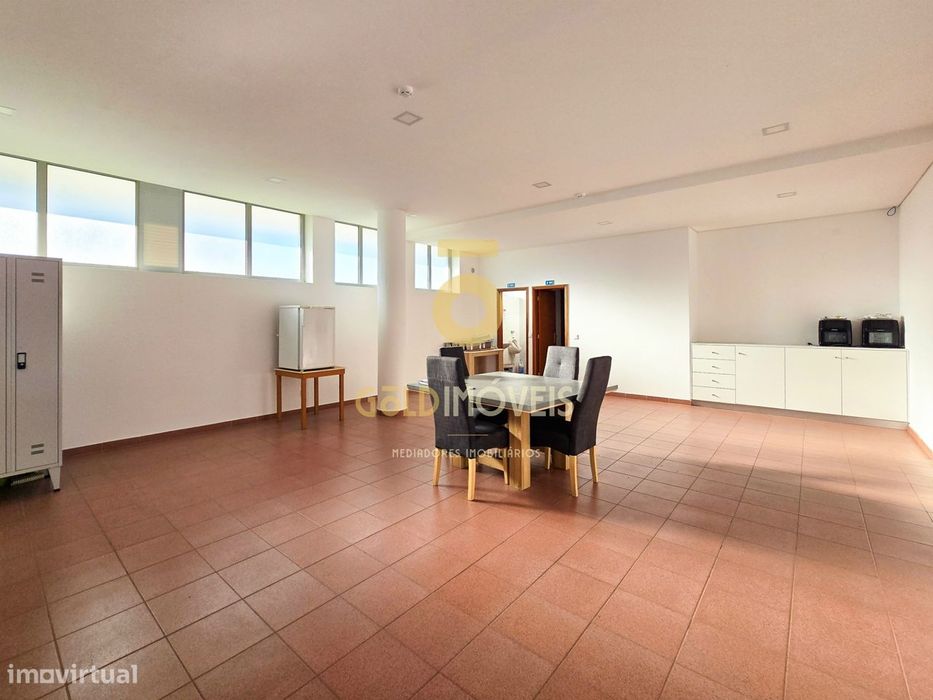 Loja  Venda em Lobão, Gião, Louredo e Guisande,Santa Maria da Feira