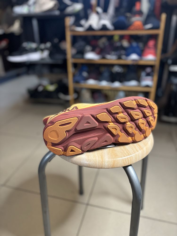 Кросівки HOKA, розмір 44 2/3(28,5 см)