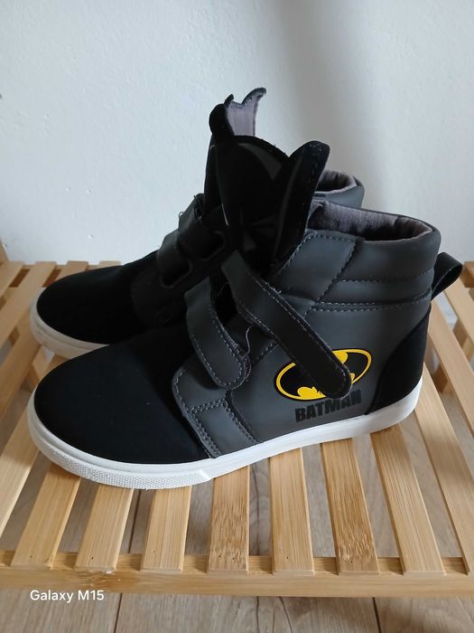 Sinsay Batman buty 34 chłopięce za kostkę na rzepy sneakersy
