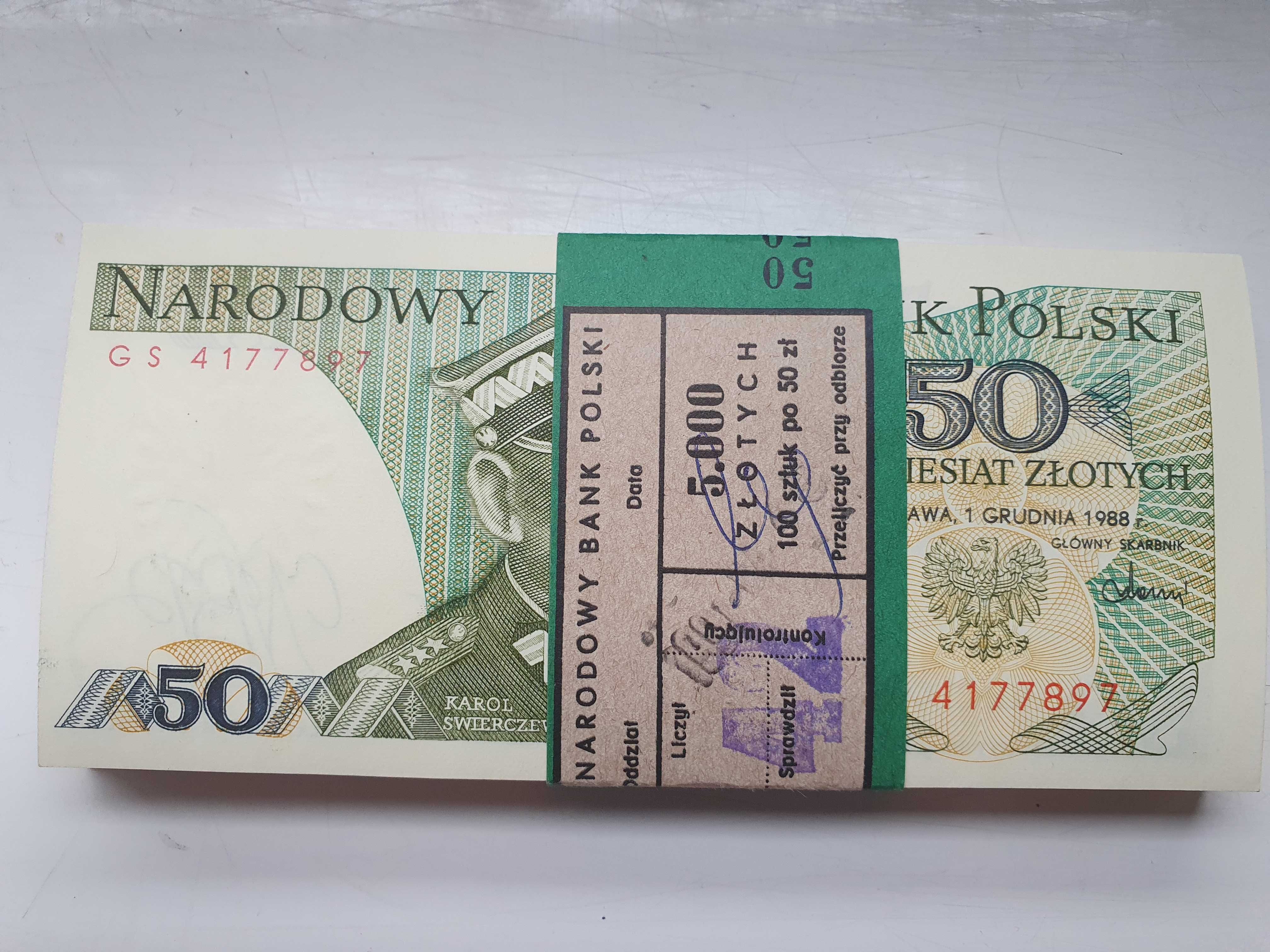 Paczka banknotów 50 zł  - Świerczewski