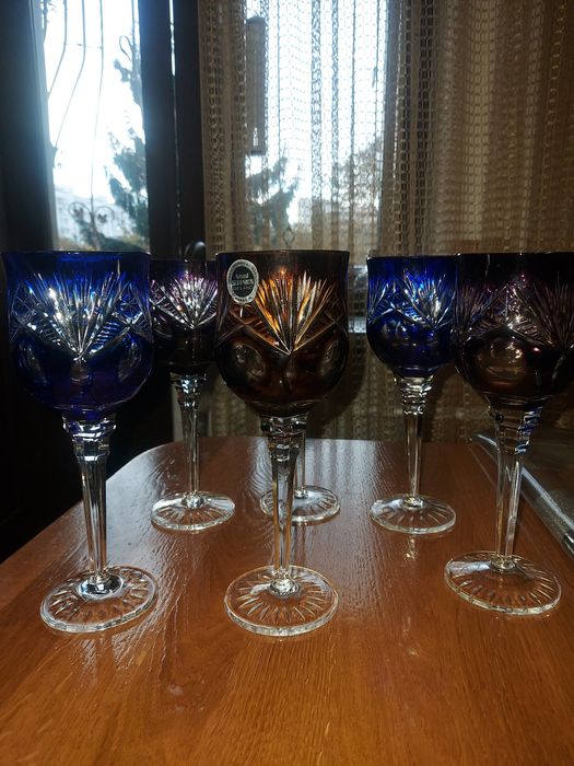 Кришталеві, кольорові  фужери, в