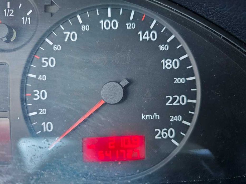 Audi A4 Sw 1.9TDi 110Cv 10/1999