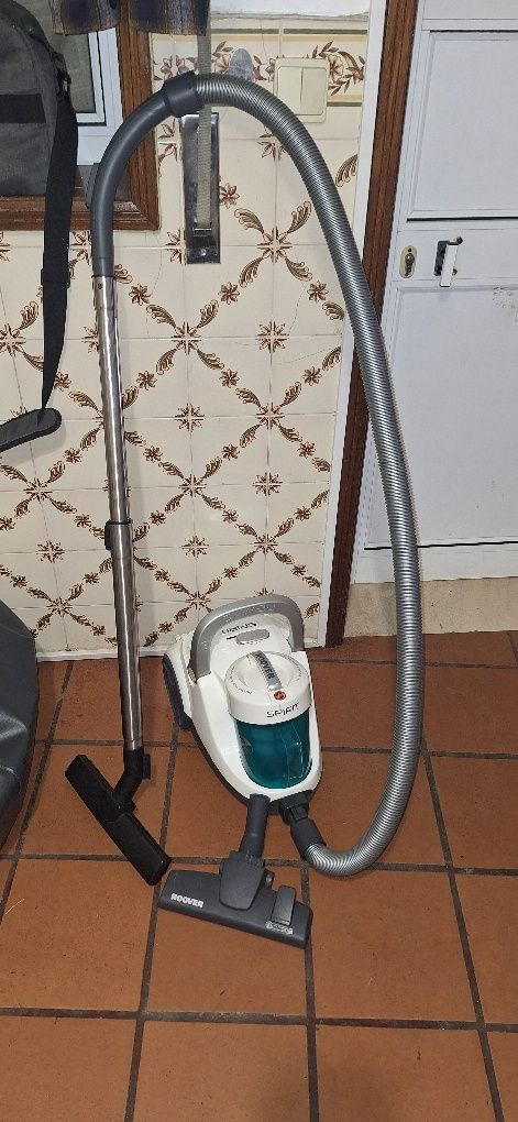 Aspirador sem saco HOOVER
