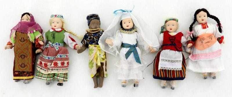 Grande coleção bonecas porcelana 79 BONECAS DO MUNDO