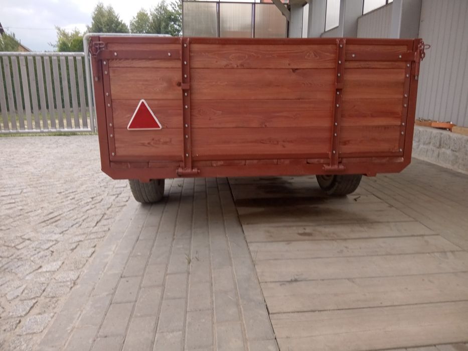 Przyczepa do traktora