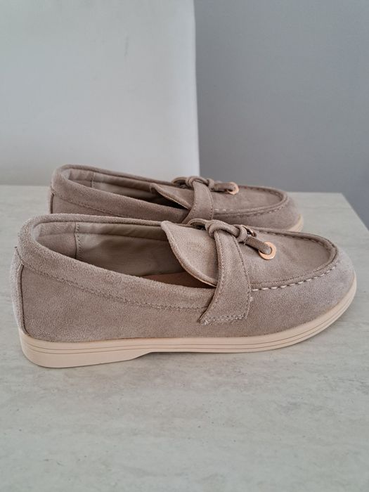 Mokasyny beżowe z imitacji zamszu