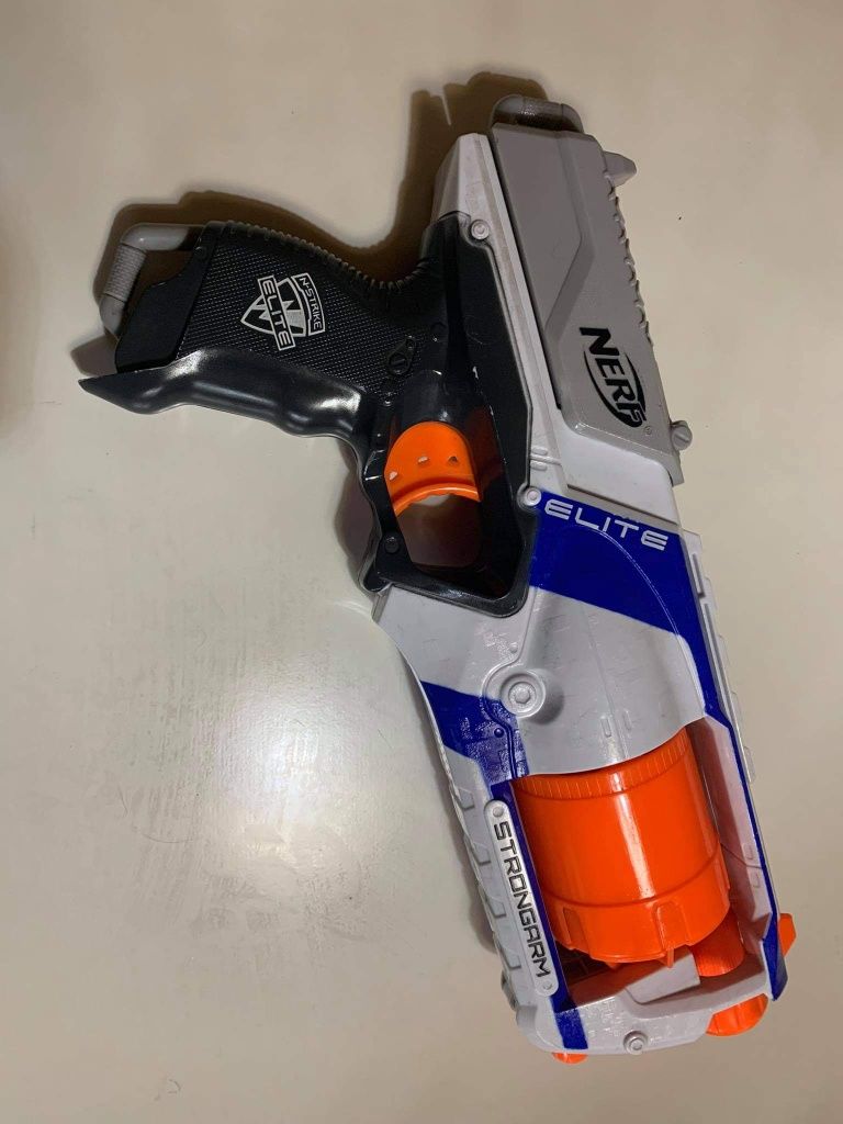 Nerf Elite Strongarm