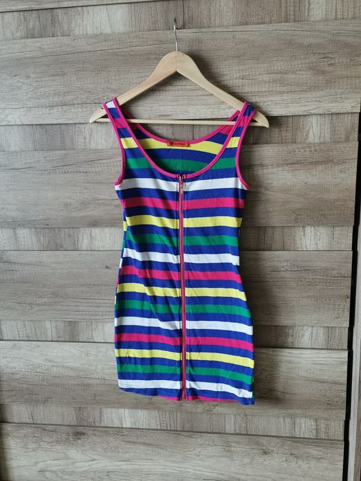 Włoska krótka sukienka kolorowa w paski z zamkiem