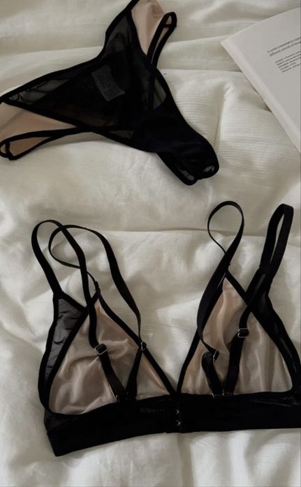 бюстгальтер та труси Комплект  білизни із сітки