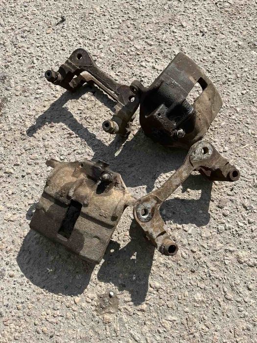 Суппорт передній Газель