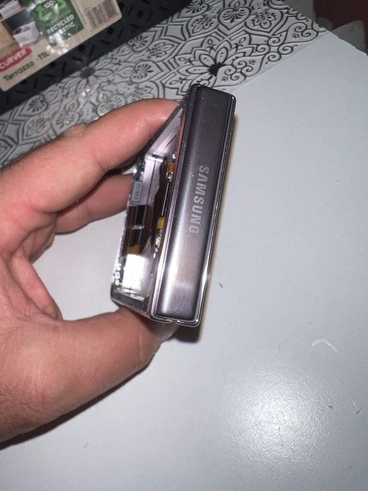 Samsung Z Flip 5 / korpus + taśma ekranu itd