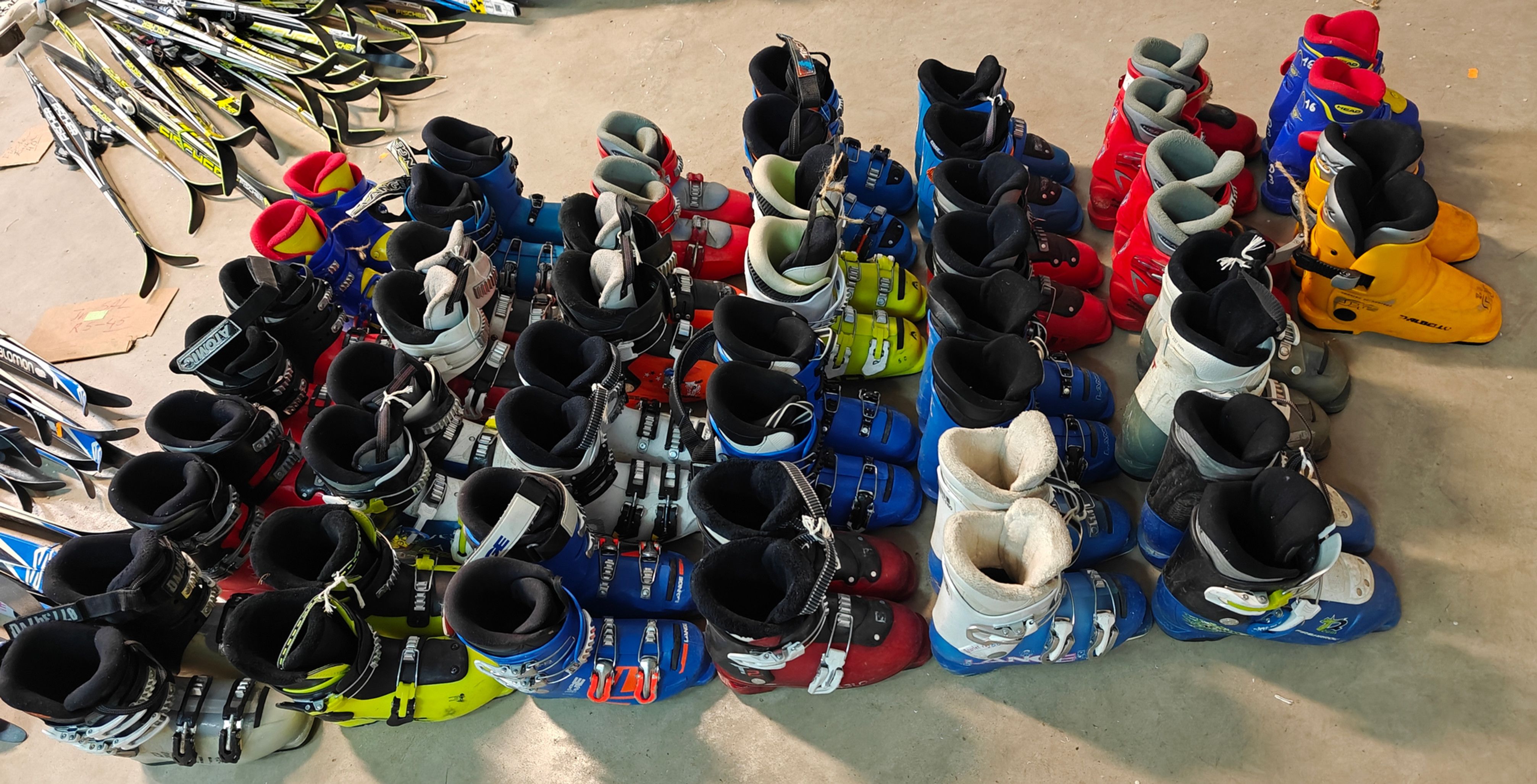 Pakiet butów narciarskich JR zdarte piętki (16zł/ 3€), 26 X buty