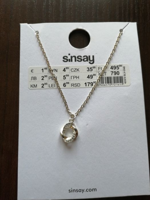 Nowy wisiorek z cyrkoniami kolor srebrny Sinsay