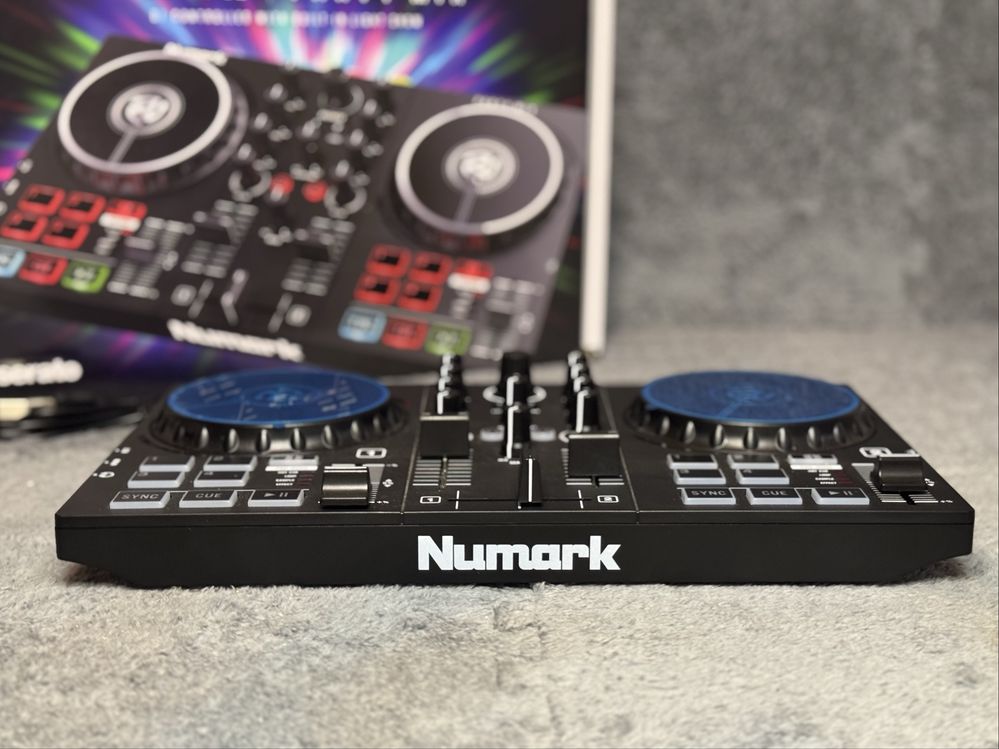 DJ-Контроллер Numark Party Mix