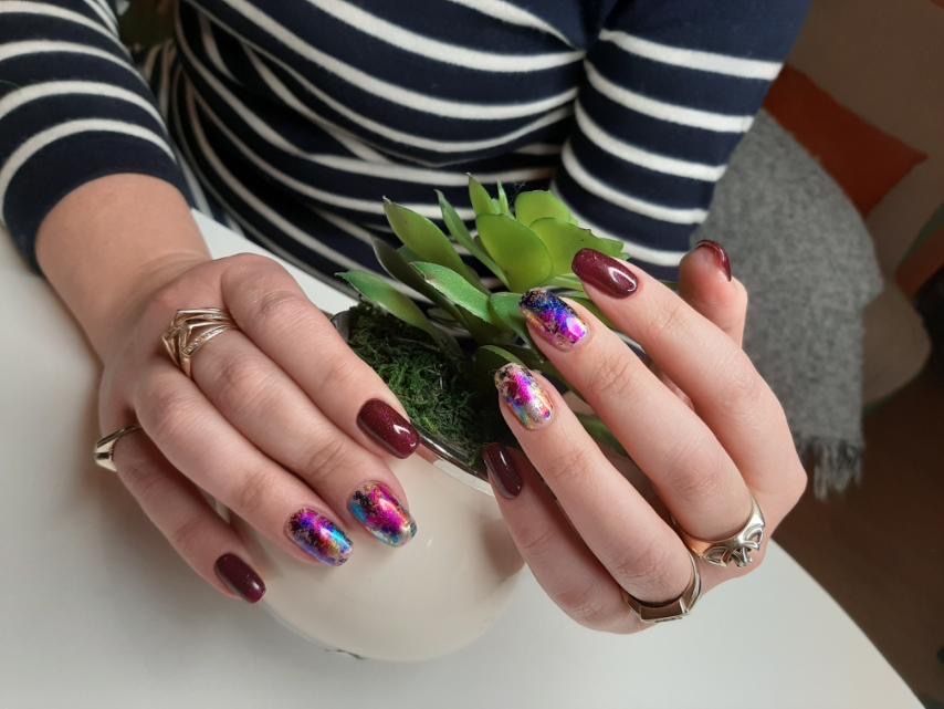 Manicure i pedicure.Z dojazdem do domu..Laminacja brwi i rżęs .