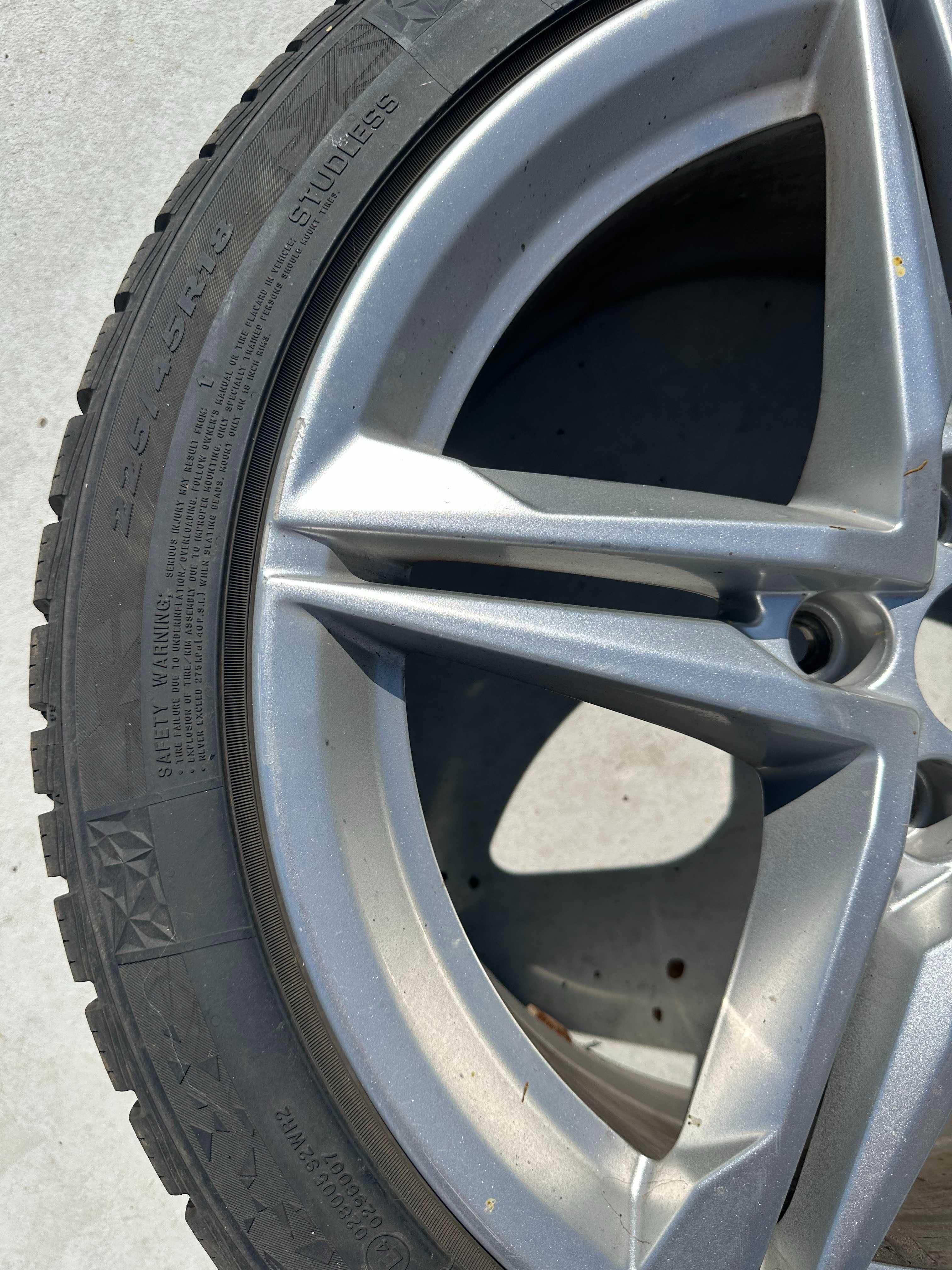 Audi A4 B9 Felga Aluminiowa Et40 8W0