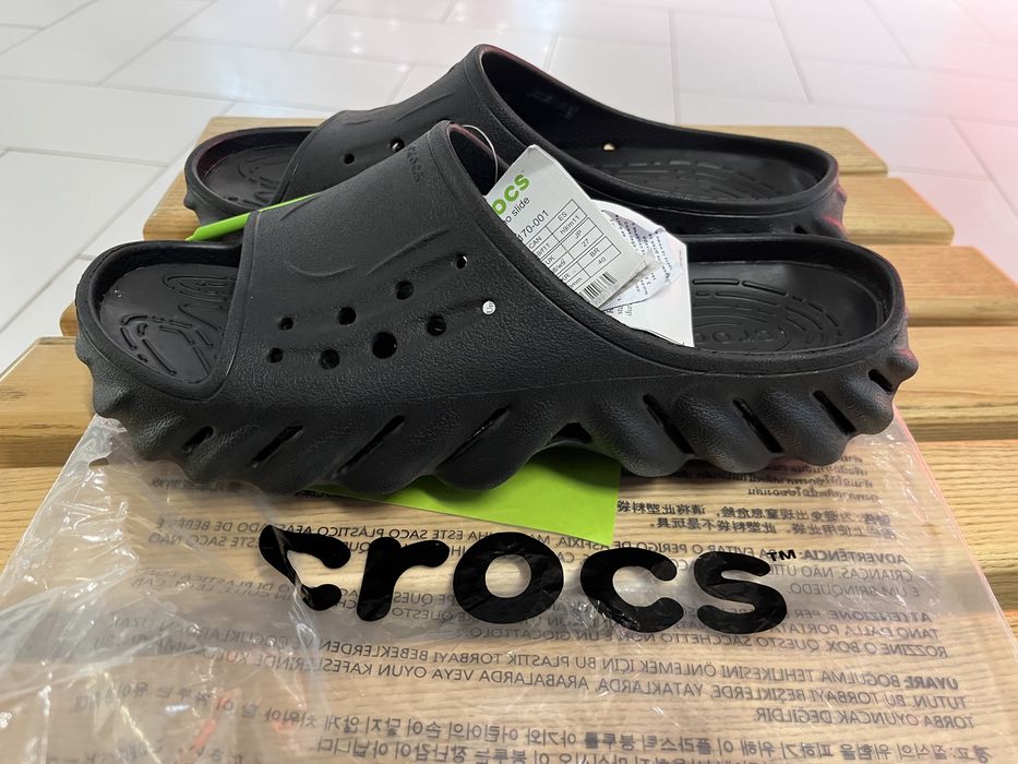 шльопанці Crocs Echo Slide чорні (208170-001) М9/W11 27 cm оригінал