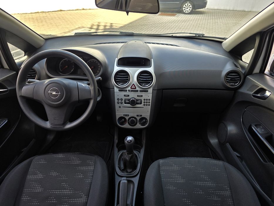 Comercial OPEL CORSA VAN 1.3CDTI 75CV- Imaculado