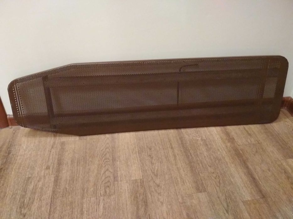 Металевий каркас (від дошки для прасування) виготовлений в СРСР