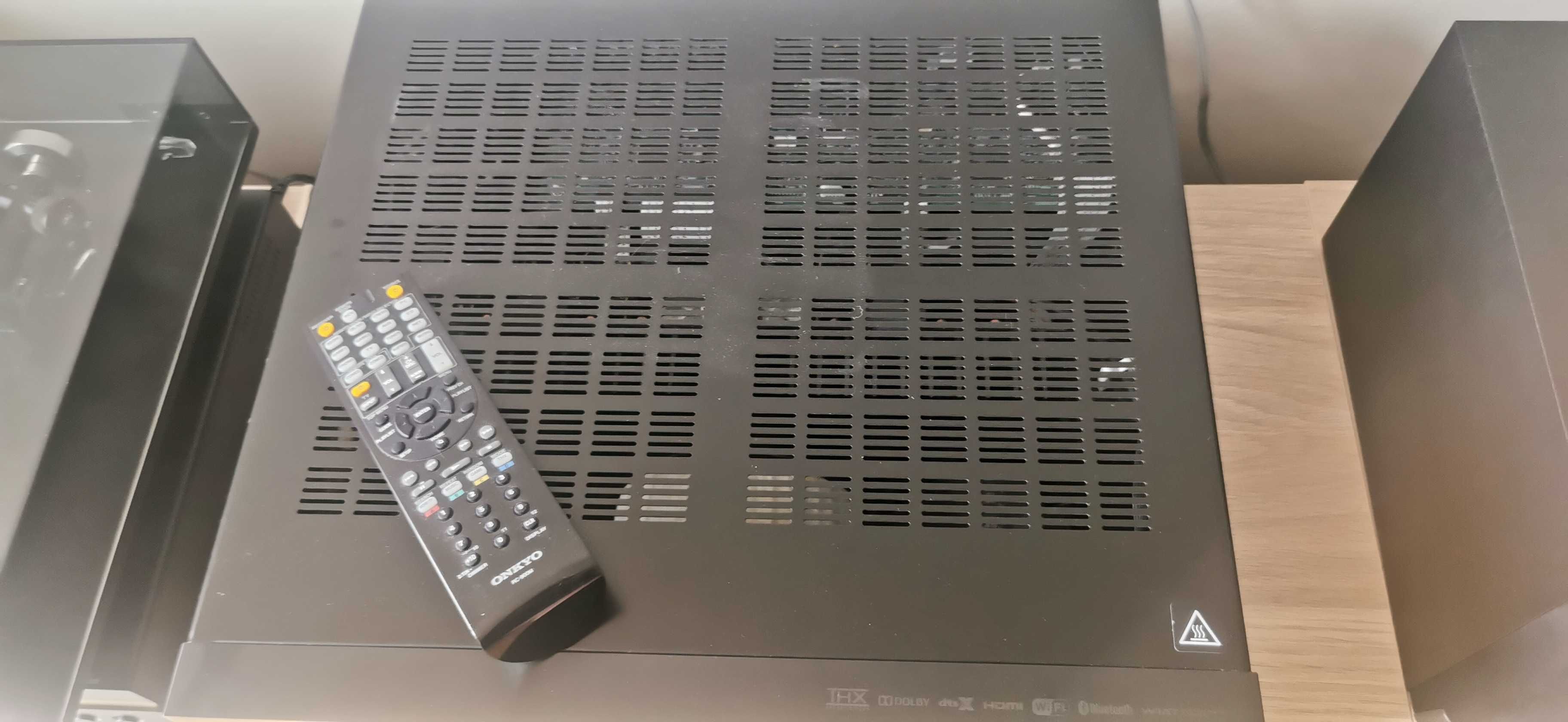 amplituner Onkyo TX-RZ900