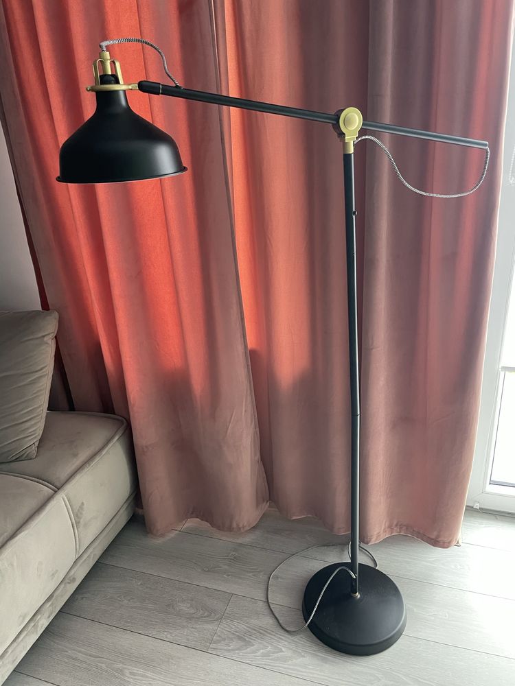 Lampa stojąca loft ikea