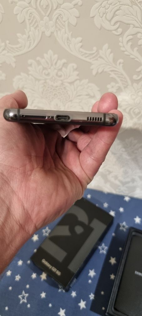 Продам Samsung S21 5G 8/128 (Duos)