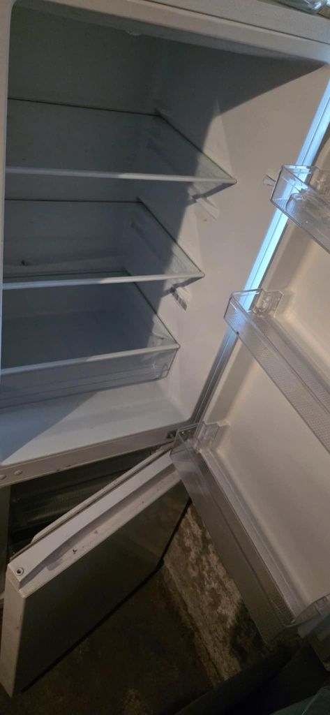 Lodówka Hinense Biala (Rezerwacja)