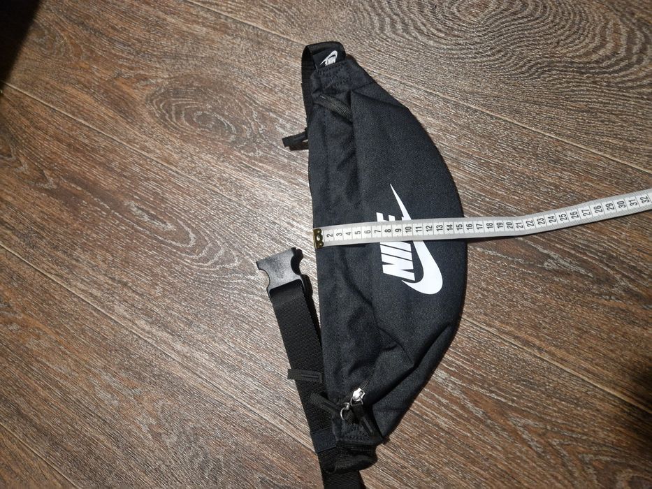 Бананка Nike новая без бирок