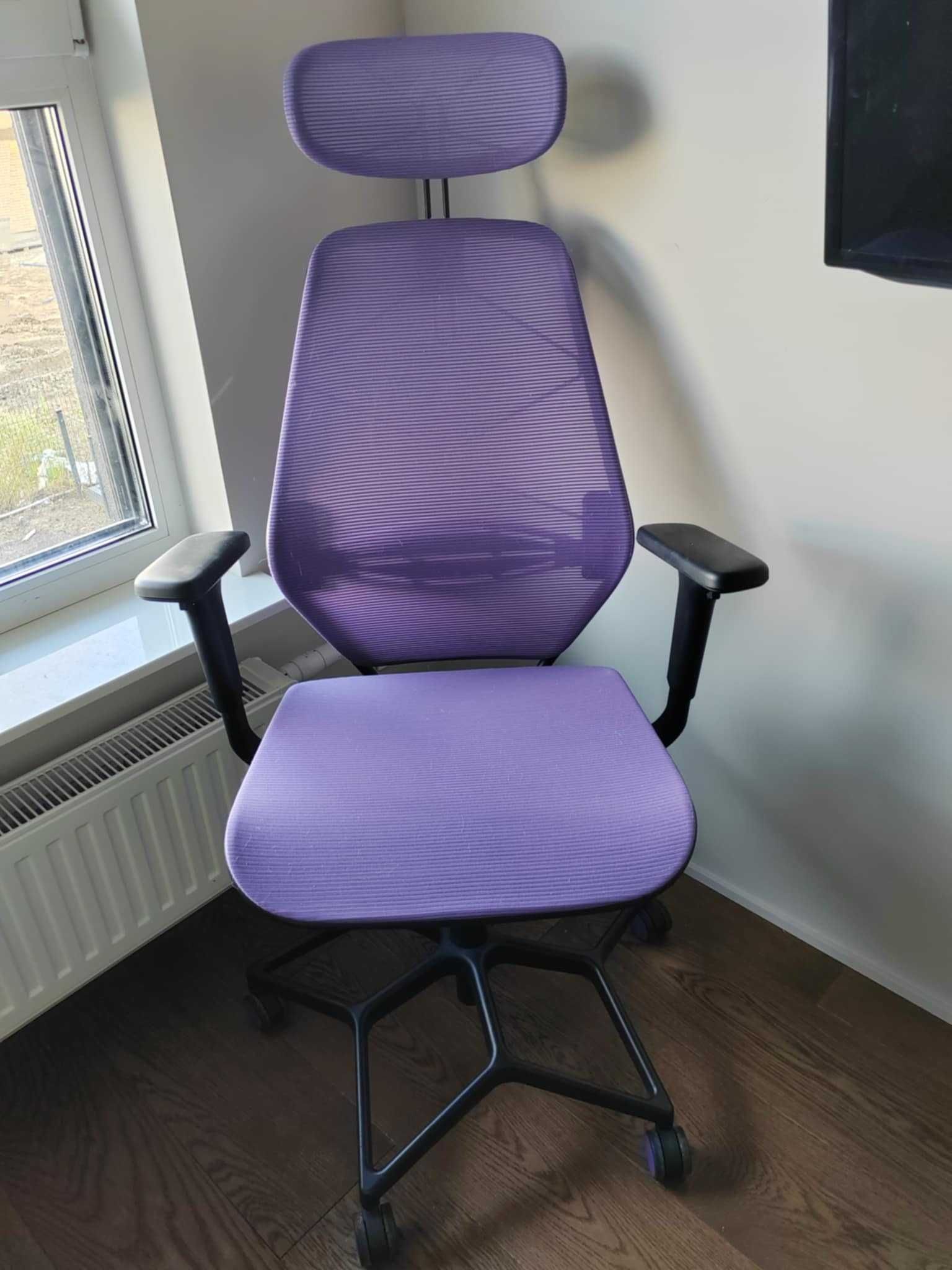 Fotel biurowy gamingowy IKEA STYRSPEL fioletowy