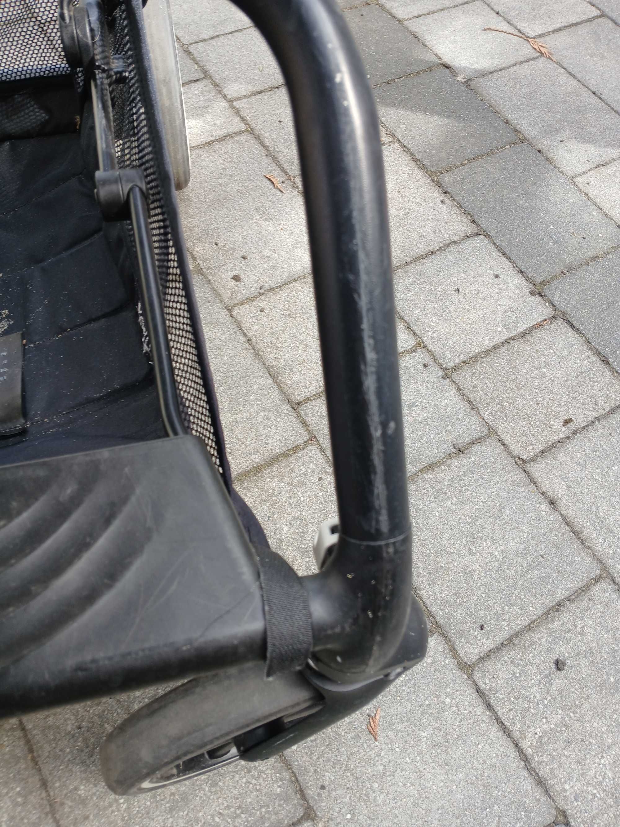 Cybex Easy S Twist+ 2