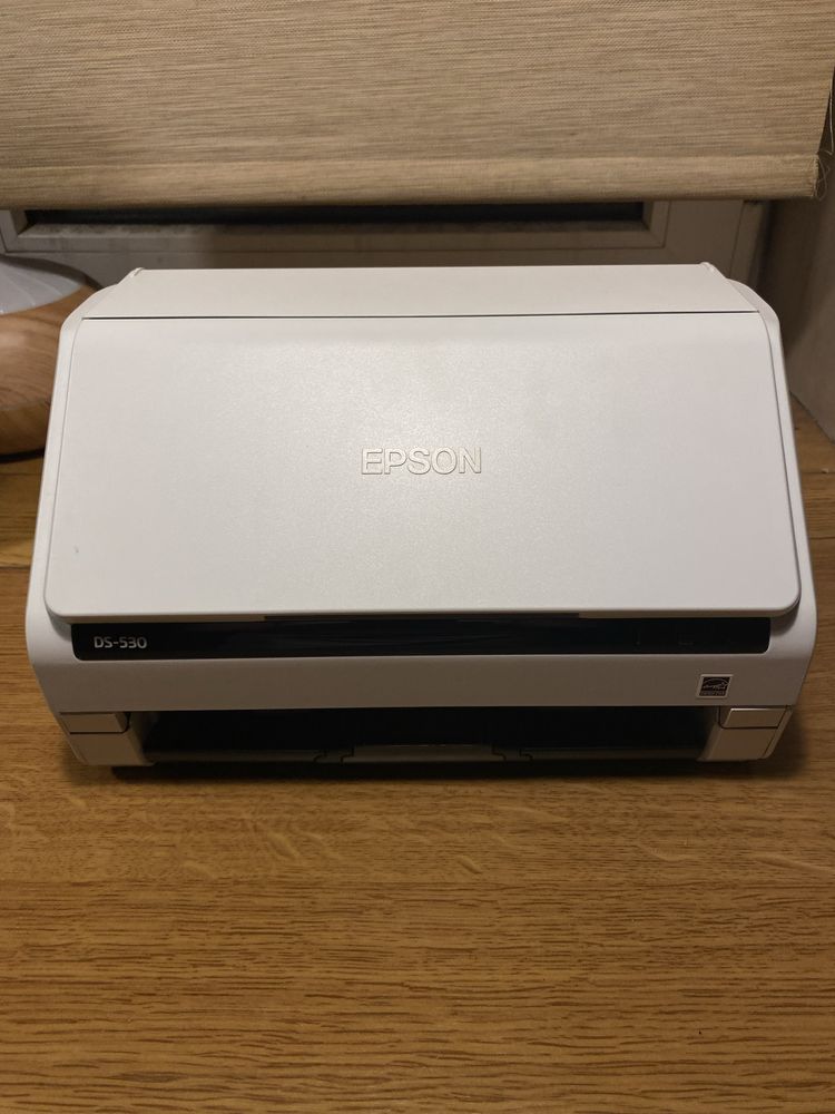 Протяжной сканер Epson WorkForce DS-530.